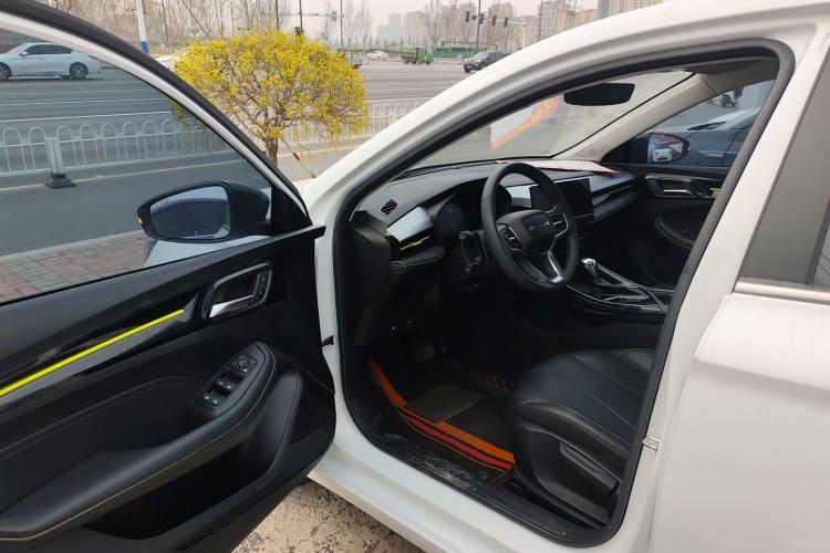 Used Roewe i5 2021 Revised Version 1.5L CVT Diamond Edition Driver Seat