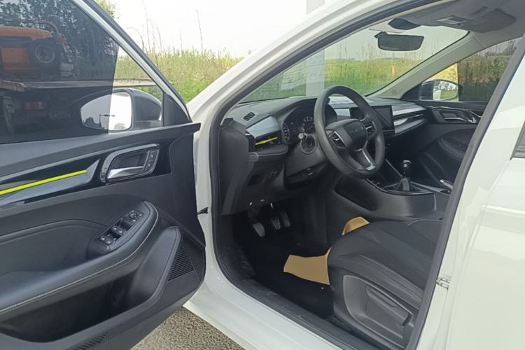 Used Roewe i5 2021 1.5L Manual Platinum Edition Driver Seat