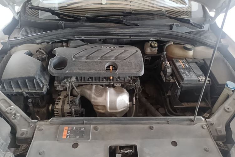 Used Roewe i5 2021 Revised Version 1.5L CVT Diamond Edition Engine Bay