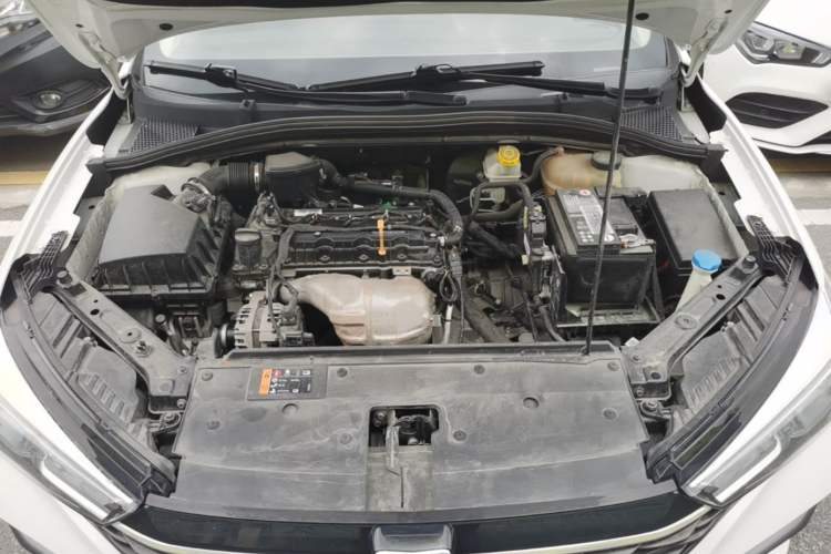 Used Roewe i5 2021 1.5L CVT Platinum Edition Engine Bay