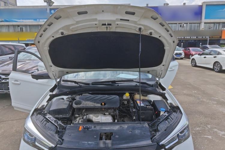 Used Roewe i5 2021 1.5L CVT Diamond Edition Engine Bay