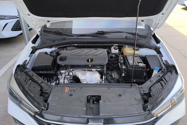 Used Roewe i5 2021 Revised Version 1.5L CVT Diamond Edition Engine Bay