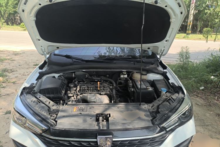 Used Roewe i5 2021 1.5L CVT Platinum Edition Engine Bay