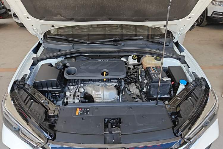 Used Roewe i5 2021 Revised Version 1.5L CVT Diamond Edition Engine Bay