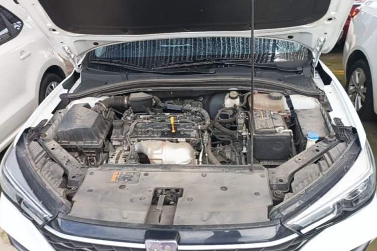 Used Roewe i5 2021 1.5L CVT Platinum Edition Engine Bay