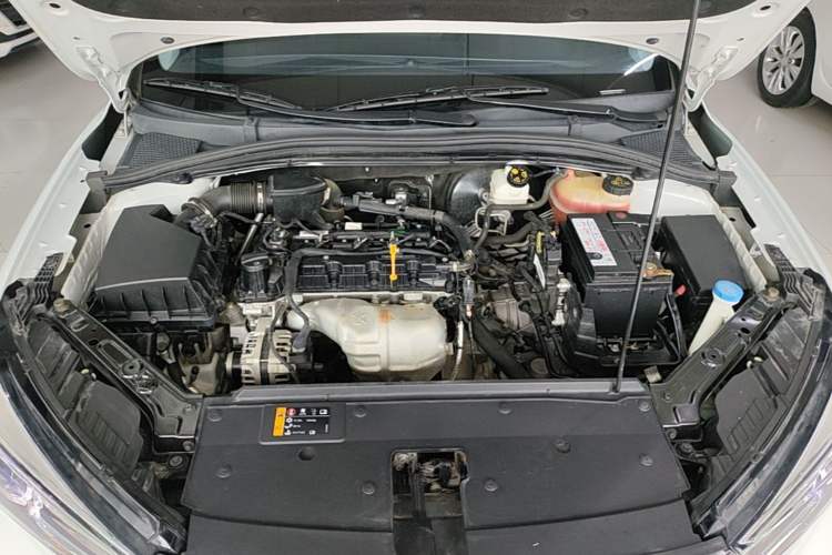 Used Roewe i5 2021 1.5L CVT Platinum Edition Engine Bay