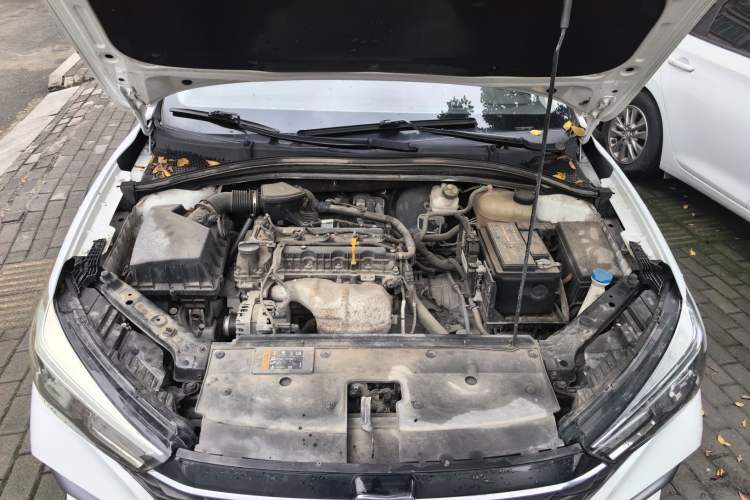 Used Roewe i5 2021 1.5L CVT Black Gold Edition Engine Bay