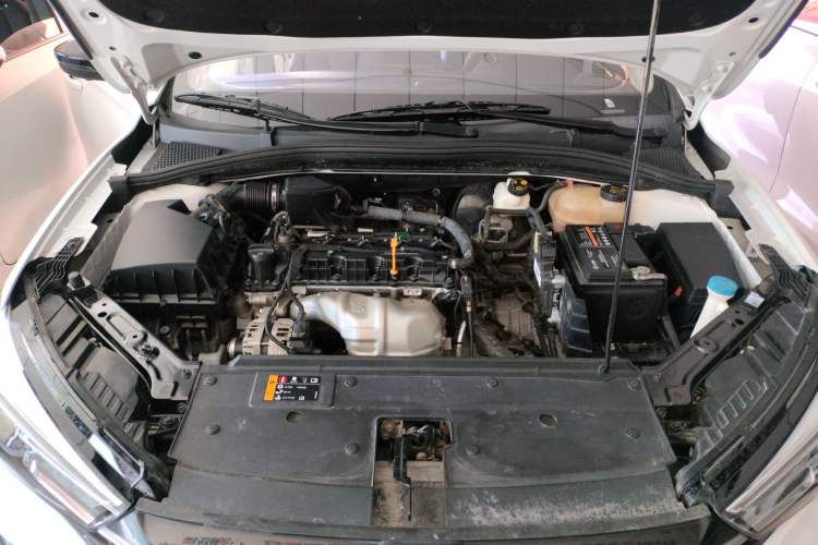 Used Roewe i5 2021 1.5L CVT Platinum Edition Engine Bay