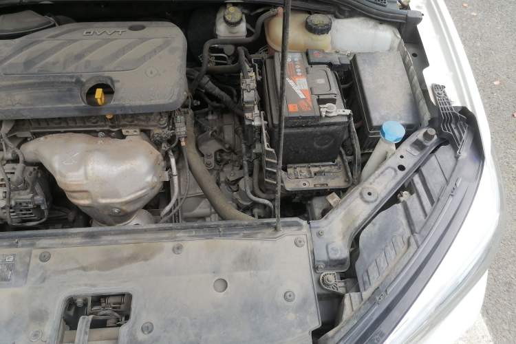 Used Roewe i5 2021 1.5L CVT Diamond Edition Engine Bay Left