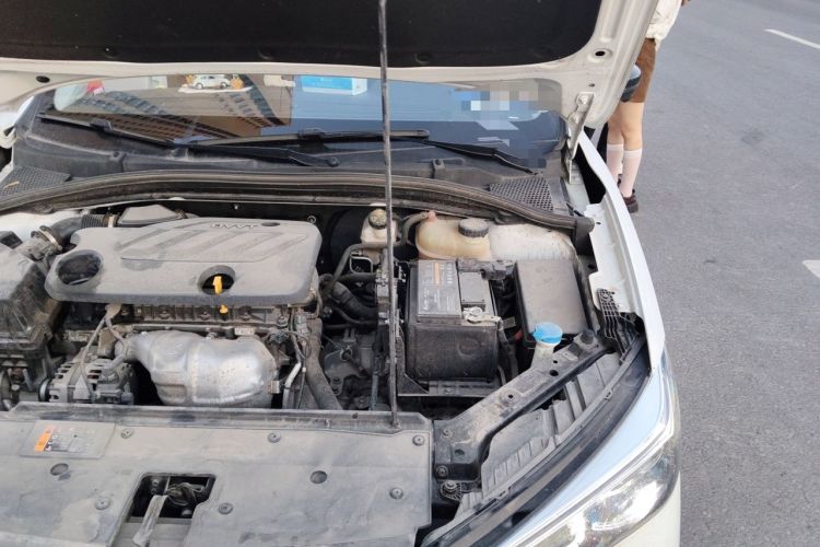Used Roewe i5 2021 Revised Version 1.5L CVT Diamond Edition Engine Bay Left