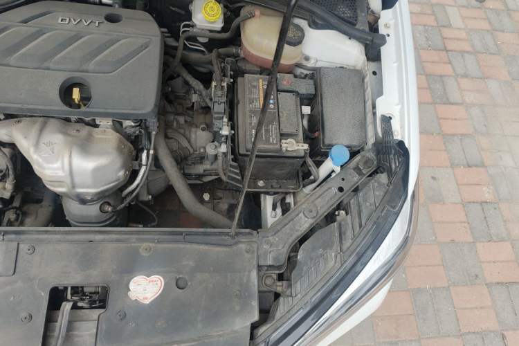 Used Roewe i5 2021 1.5L Manual Diamond Edition Engine Bay Left