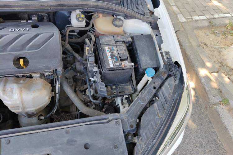 Used Roewe i5 2021 1.5L CVT Diamond Edition Engine Bay Left