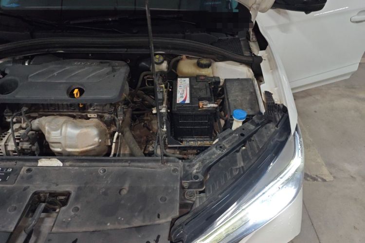 Used Roewe i5 2021 1.5L CVT Diamond Edition Engine Bay Left