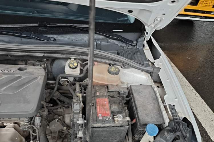 Used Roewe i5 2021 1.5L CVT Diamond Edition Engine Bay Left