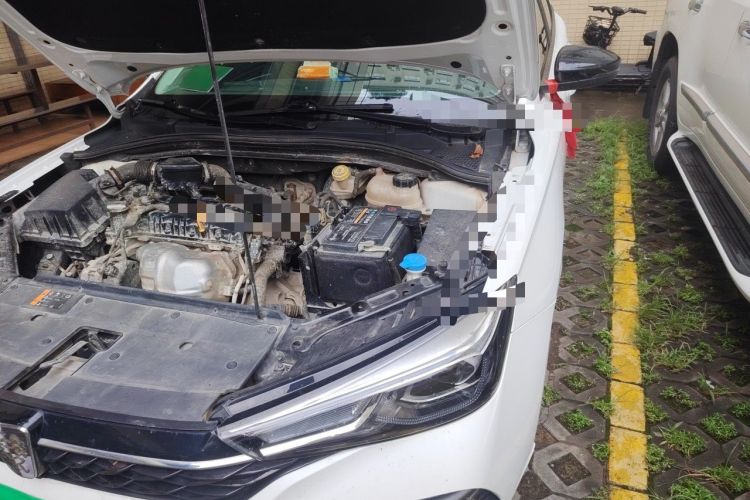 Used Roewe i5 2021 1.5L Manual Platinum Edition Engine Bay Left