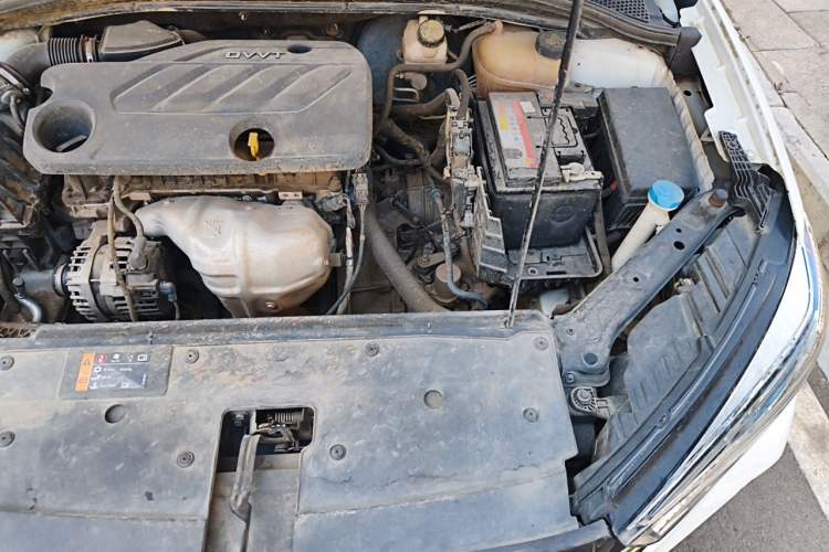 Used Roewe i5 2021 1.5L CVT Diamond Edition Engine Bay Left