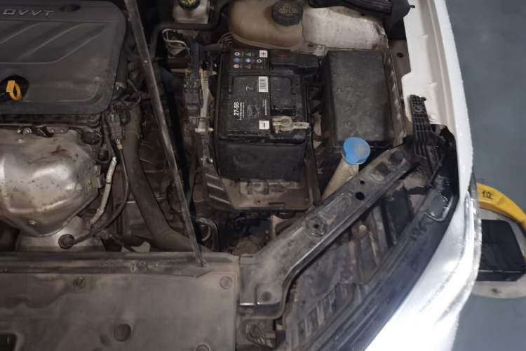 Used Roewe i5 2021 1.5L CVT Starry Edition Engine Bay Left