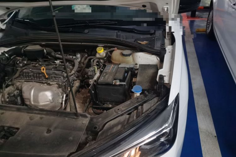 Used Roewe i5 2021 1.5L CVT Black Gold Edition Engine Bay Left