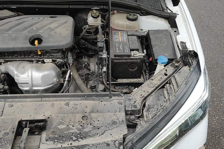 Used Roewe i5 2021 1.5L CVT Diamond Edition Engine Bay Left