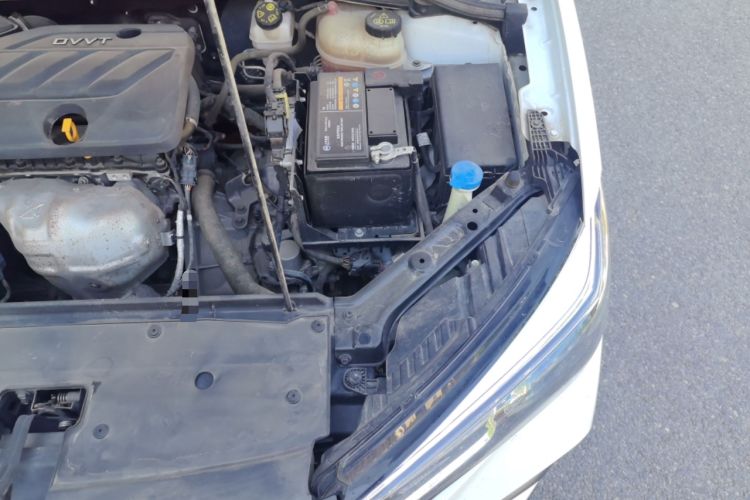 Used Roewe i5 2021 Revised Version 1.5L CVT Diamond Edition Engine Bay Left
