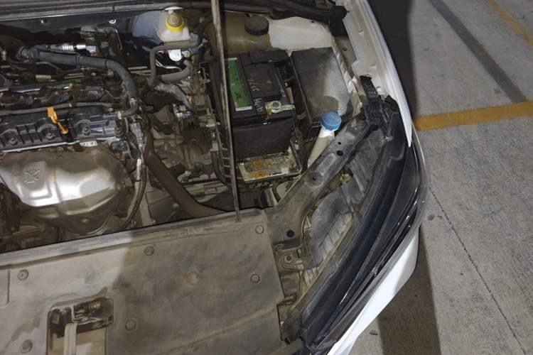 Used Roewe i5 2021 1.5L Manual Platinum Edition Engine Bay Left