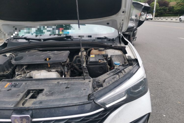 Used Roewe i5 2021 1.5L CVT Diamond Edition Engine Bay Left