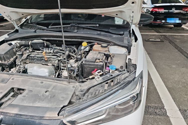 Used Roewe i5 2021 1.5L Manual Platinum Edition Engine Bay Left