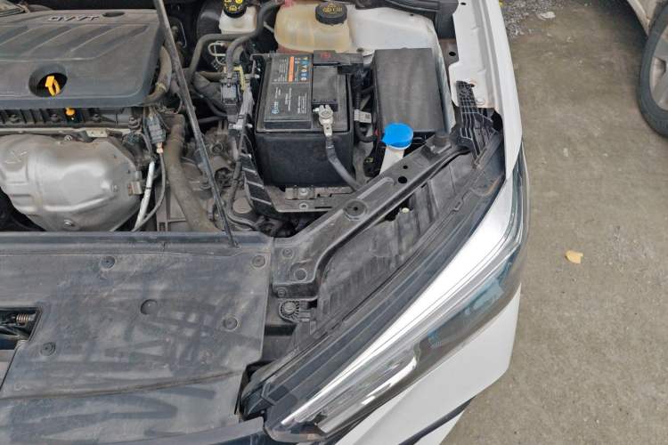 Used Roewe i5 2021 1.5L CVT Diamond Edition Engine Bay Left
