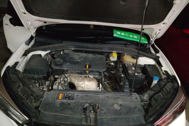 Used Roewe i5 2021 1.5L CVT Diamond Edition Engine Bay