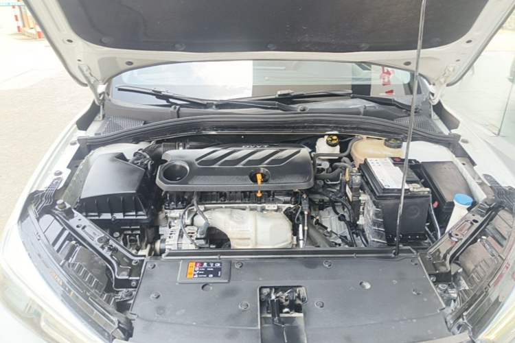 Used Roewe i5 2021 1.5L CVT Diamond Edition Engine Bay