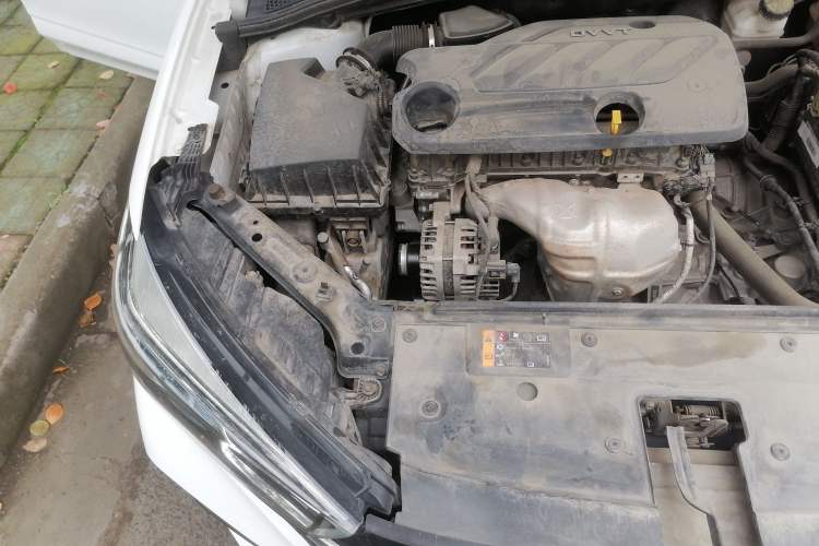 Used Roewe i5 2021 1.5L CVT Diamond Edition Engine Bay Right