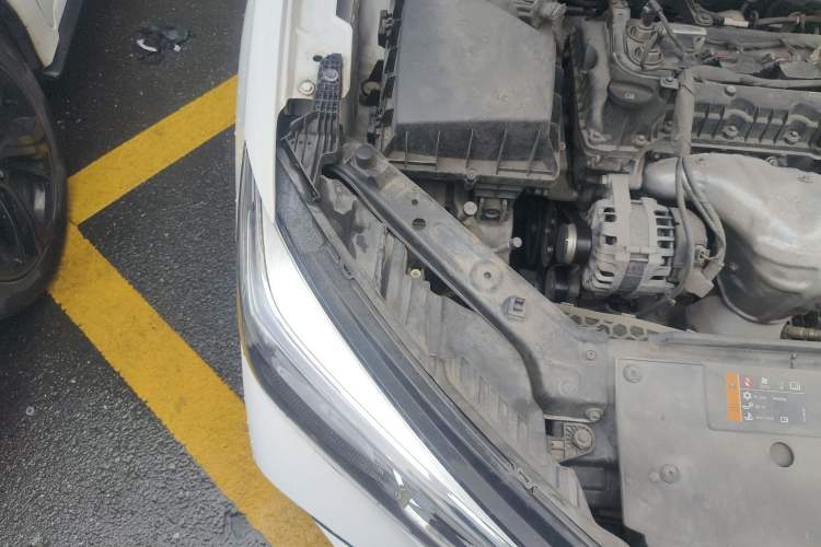 Used Roewe i5 2021 1.5L Manual Platinum Edition Engine Bay Right