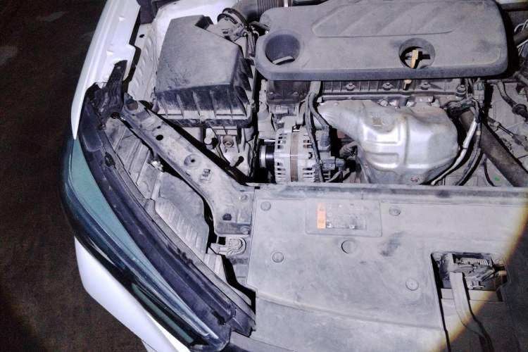 Used Roewe i5 2021 1.5L CVT Starry Edition Engine Bay Right
