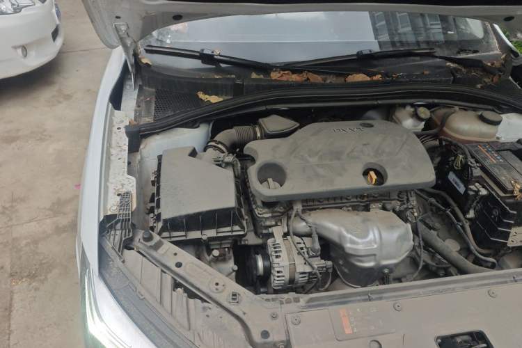 Used Roewe i5 2021 1.5L CVT Starry Edition Engine Bay Right