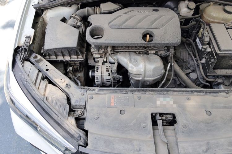 Used Roewe i5 2021 Revised Version 1.5L CVT Diamond Edition Engine Bay Right