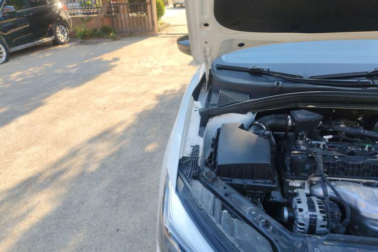 Used Roewe i5 2021 1.5L Manual Platinum Edition Engine Bay Right