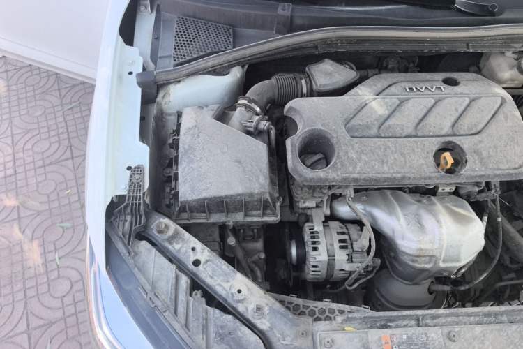 Used Roewe i5 2021 Revised Version 1.5L CVT Diamond Edition Engine Bay Right