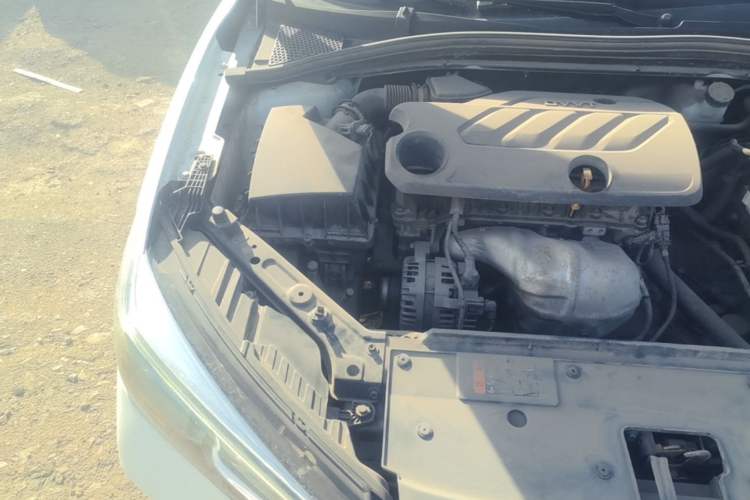 Used Roewe i5 2021 1.5L CVT Starry Edition Engine Bay Right