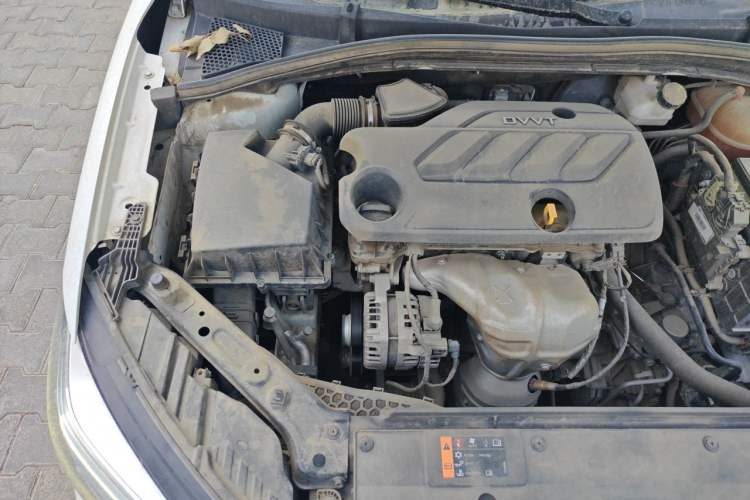 Used Roewe i5 2021 Revised Version 1.5L CVT Diamond Edition Engine Bay Right