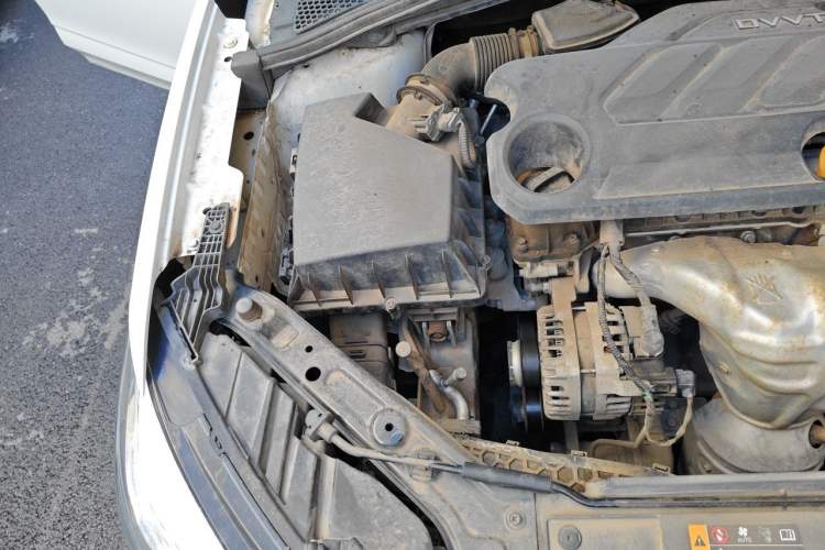 Used Roewe i5 2021 Revised 1.5L CVT Starry Edition Engine Bay Right