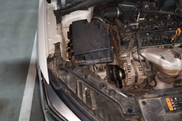 Used Roewe i5 2021 1.5L CVT Diamond Edition Engine Bay Right
