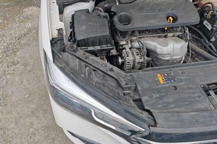 Used Roewe i5 2021 1.5L CVT Diamond Edition Engine Bay Right