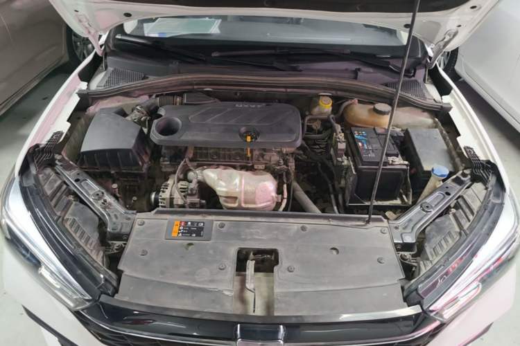 Used Roewe i5 2021 1.5L CVT Starry Edition Engine Bay