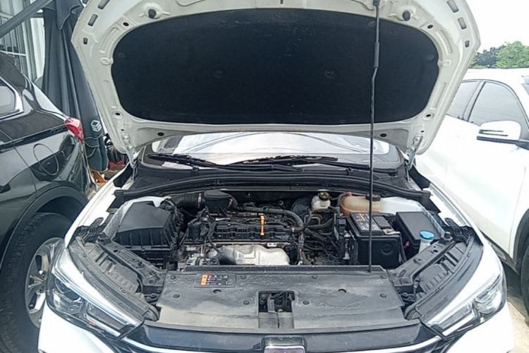 Used Roewe i5 2021 1.5L CVT Platinum Edition Engine Bay