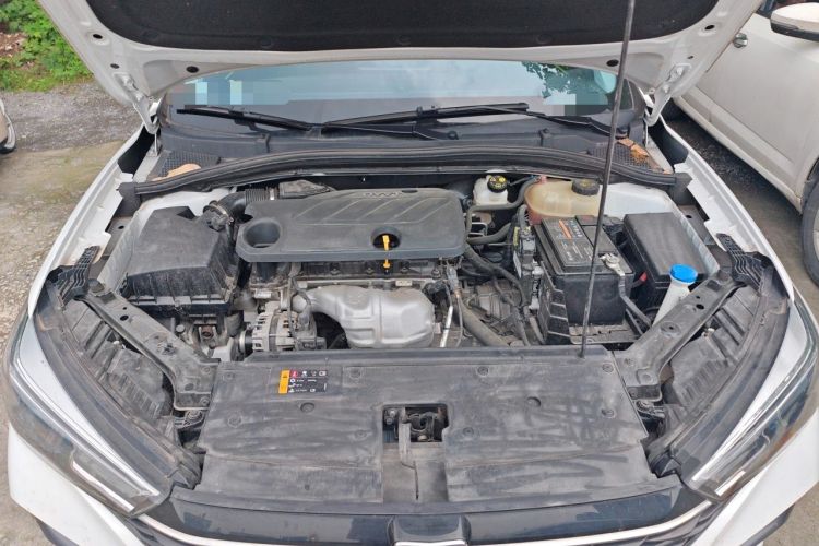 Used Roewe i5 2021 1.5L CVT Diamond Edition Engine Bay