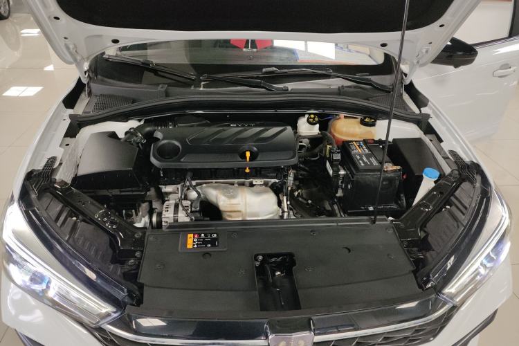 Used Roewe i5 2021 Revised Version 1.5L CVT Diamond Edition Engine Bay