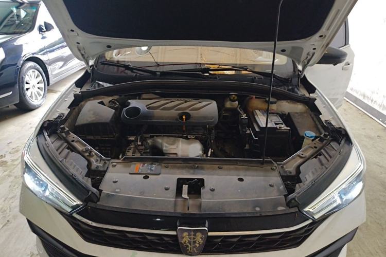 Used Roewe i5 2021 1.5L CVT Platinum Edition Engine Bay