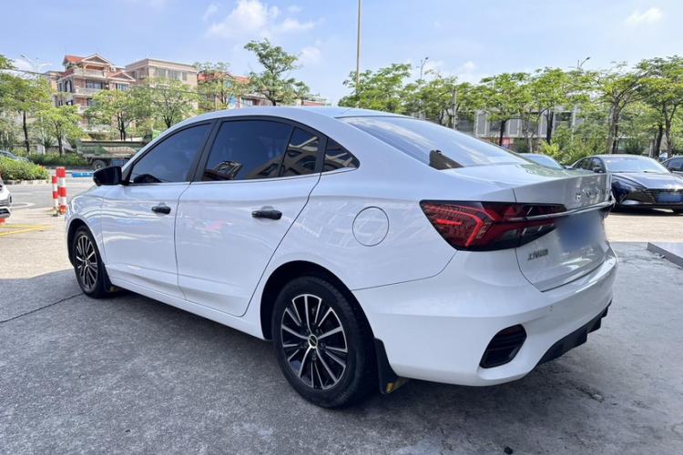 Used Roewe i5 2021 1.5L CVT Diamond Edition Exterior 1