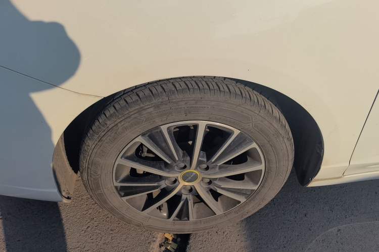 Used Roewe i5 2021 Revised Version 1.5L CVT Diamond Edition Exterior 2