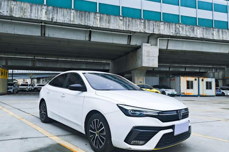 Used Roewe i5 2021 1.5L Manual Diamond Edition Exterior 2